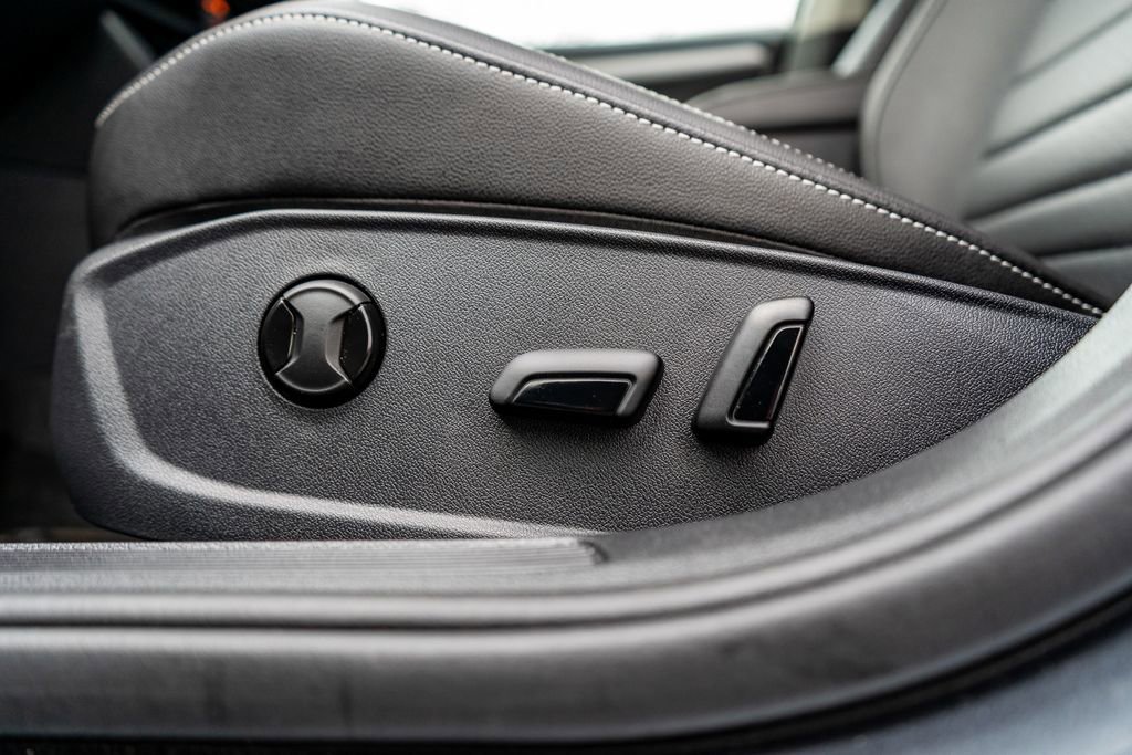 Used 2024 Volkswagen Jetta SE image 20