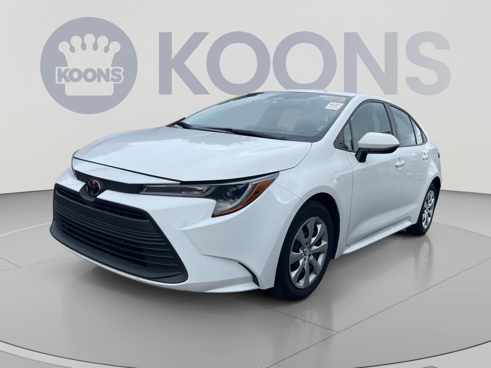 Used 2025 Toyota Corolla LE FWD image 1