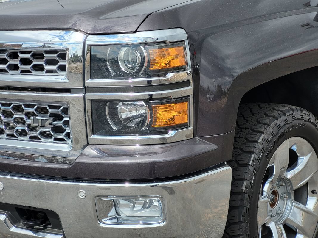 Used 2015 Chevrolet Silverado 1500 LTZ w/ LTZ Plus Package AWD/4WD image 10