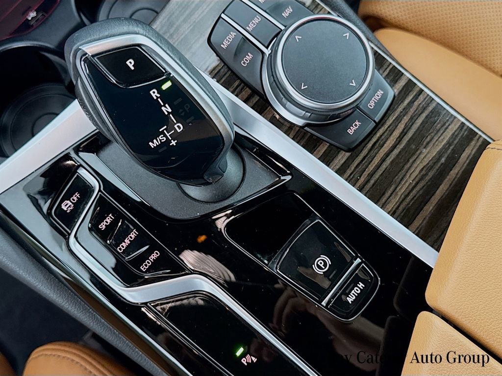 Used 2023 BMW 530i xDrive w/ Premium Package image 17