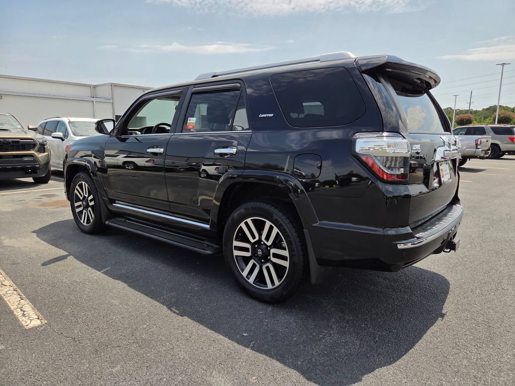 Used 2022 Toyota 4Runner Limited AWD/4WD image 11