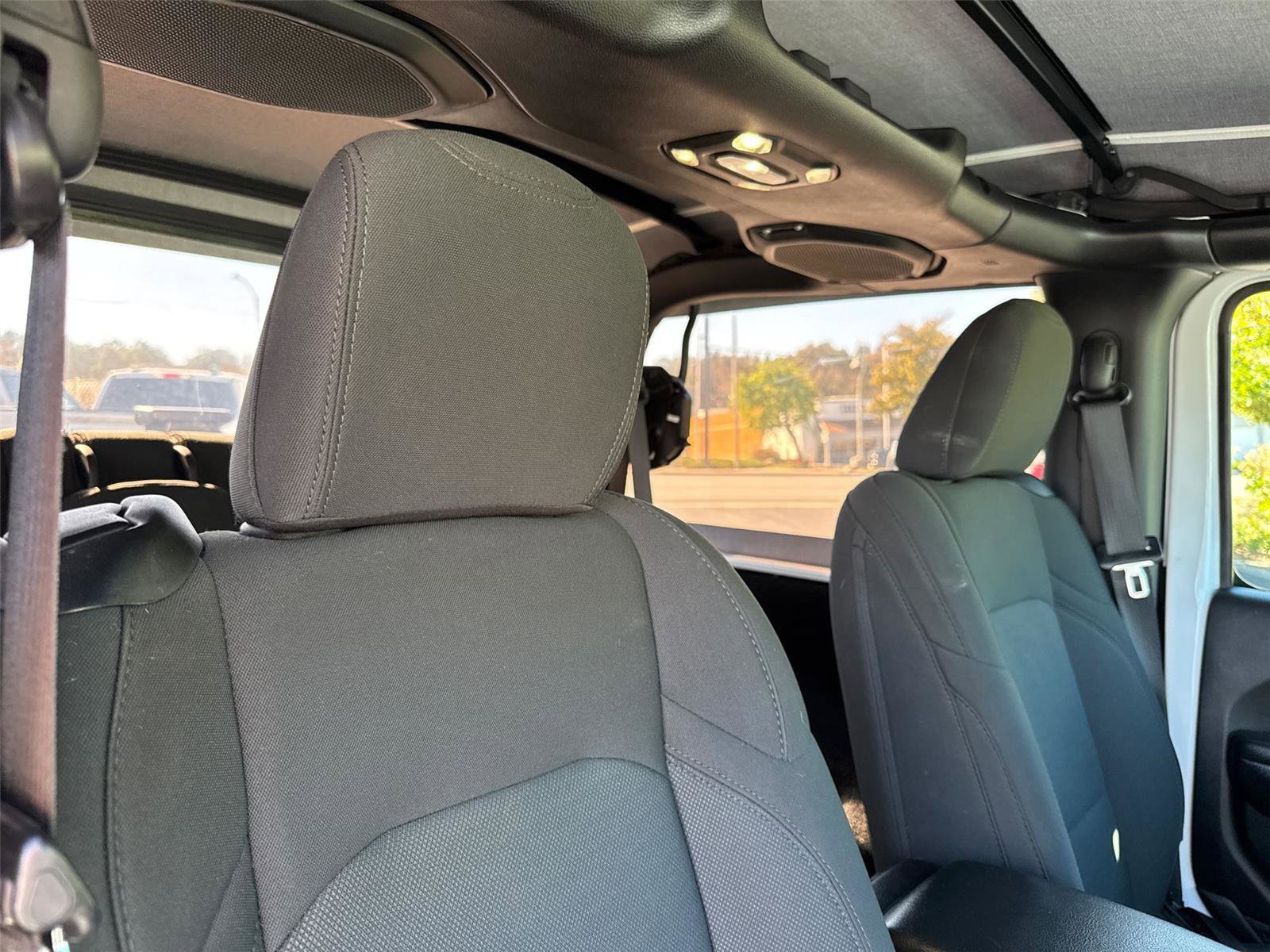 Used 2021 Jeep Wrangler Sport S image 16