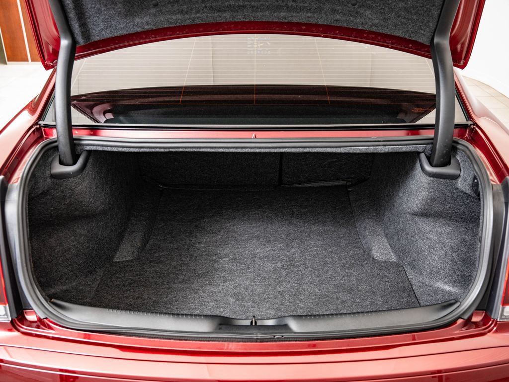 Used 2023 Chrysler 300 C RWD image 20