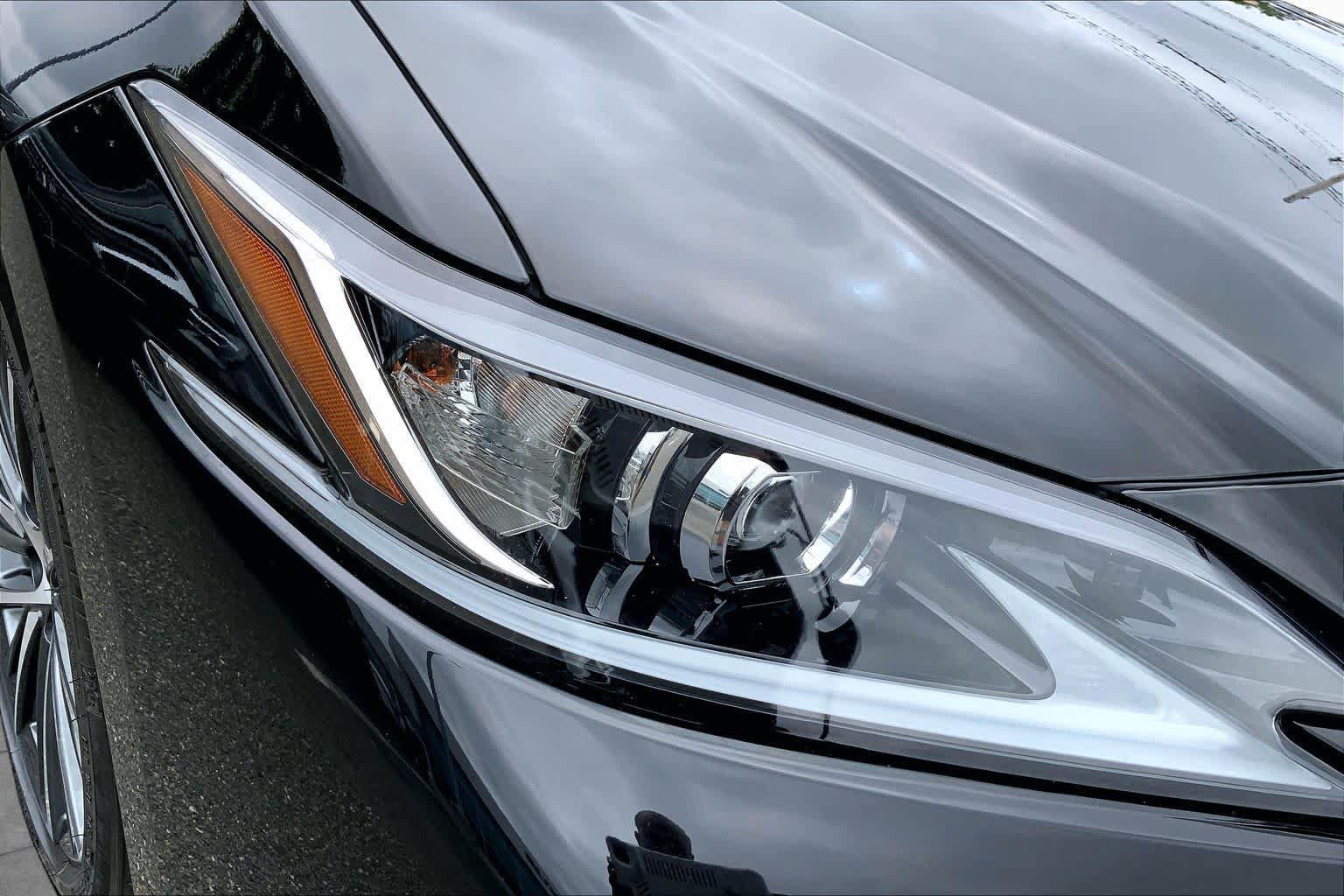 Certified 2024 Lexus ES 350 w/ Premium Package FWD image 28