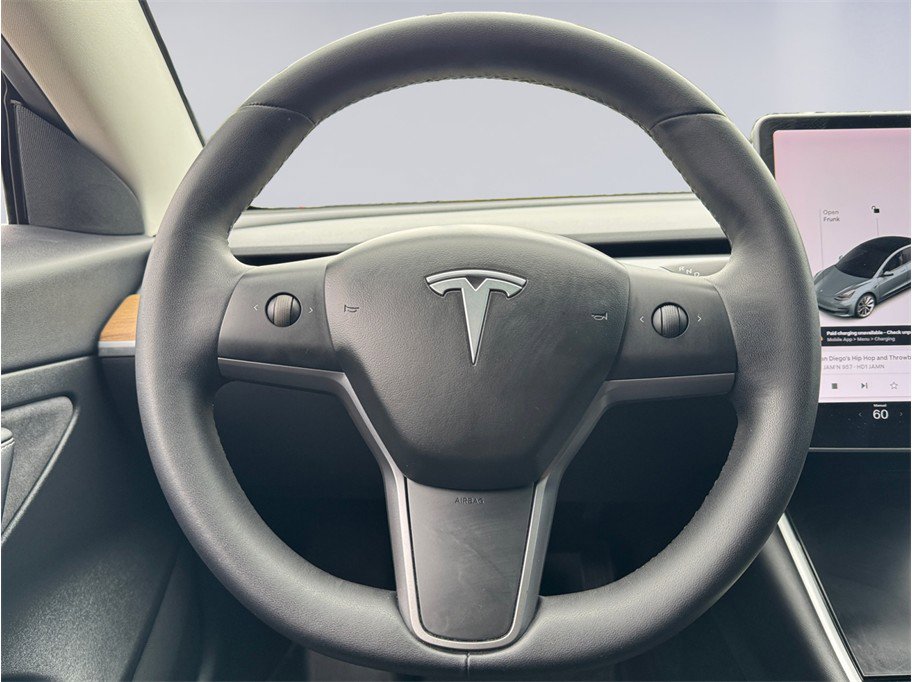 Used 2020 Tesla Model 3 Standard Range Plus RWD image 11