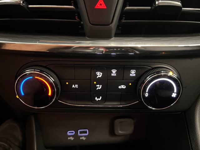 Used 2025 Buick Encore GX Preferred AWD/4WD image 23