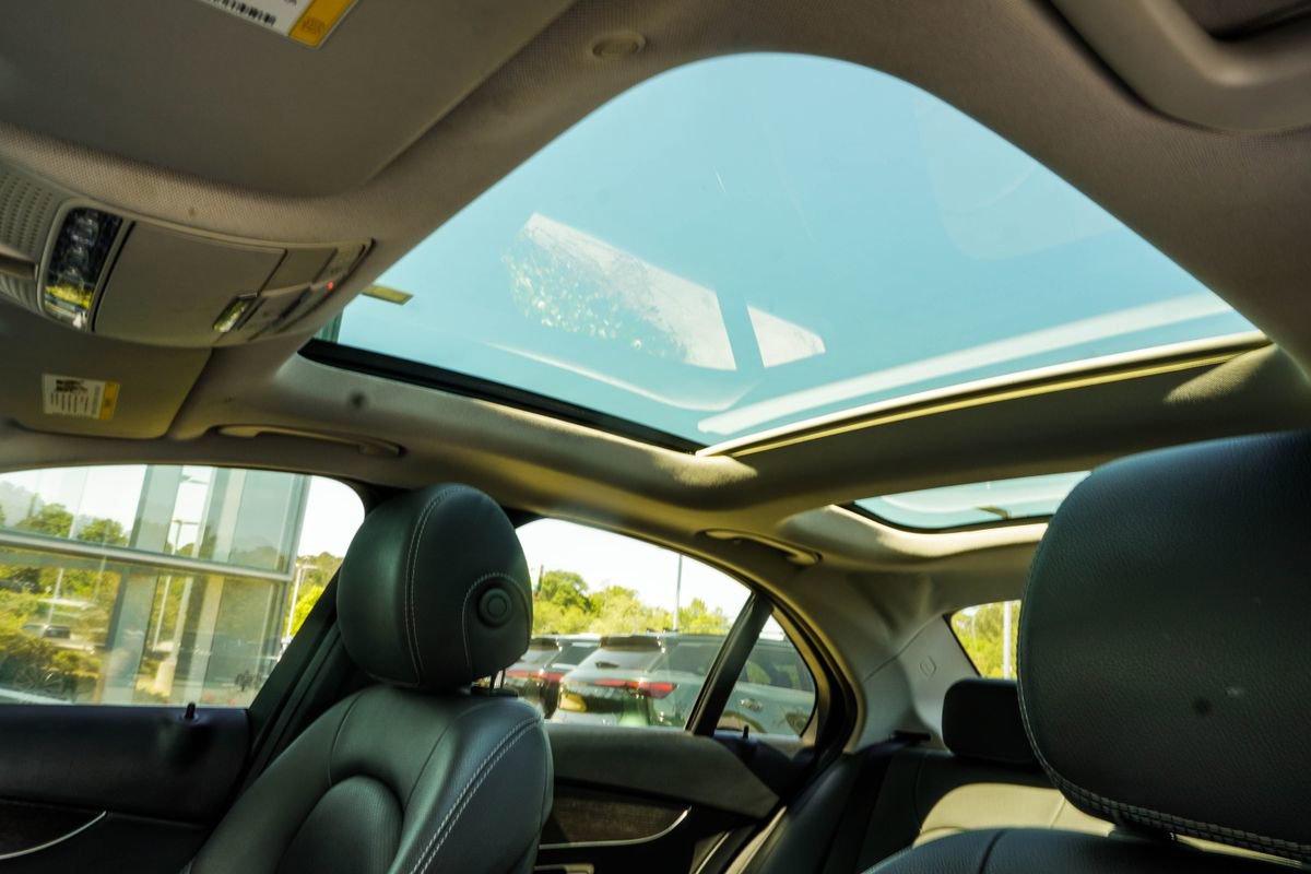 Used 2020 Mercedes-Benz C 300 Sedan image 38