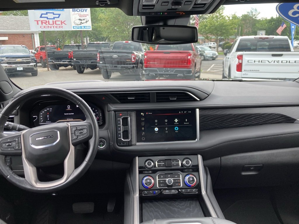 Used 2023 GMC Yukon Denali image 11