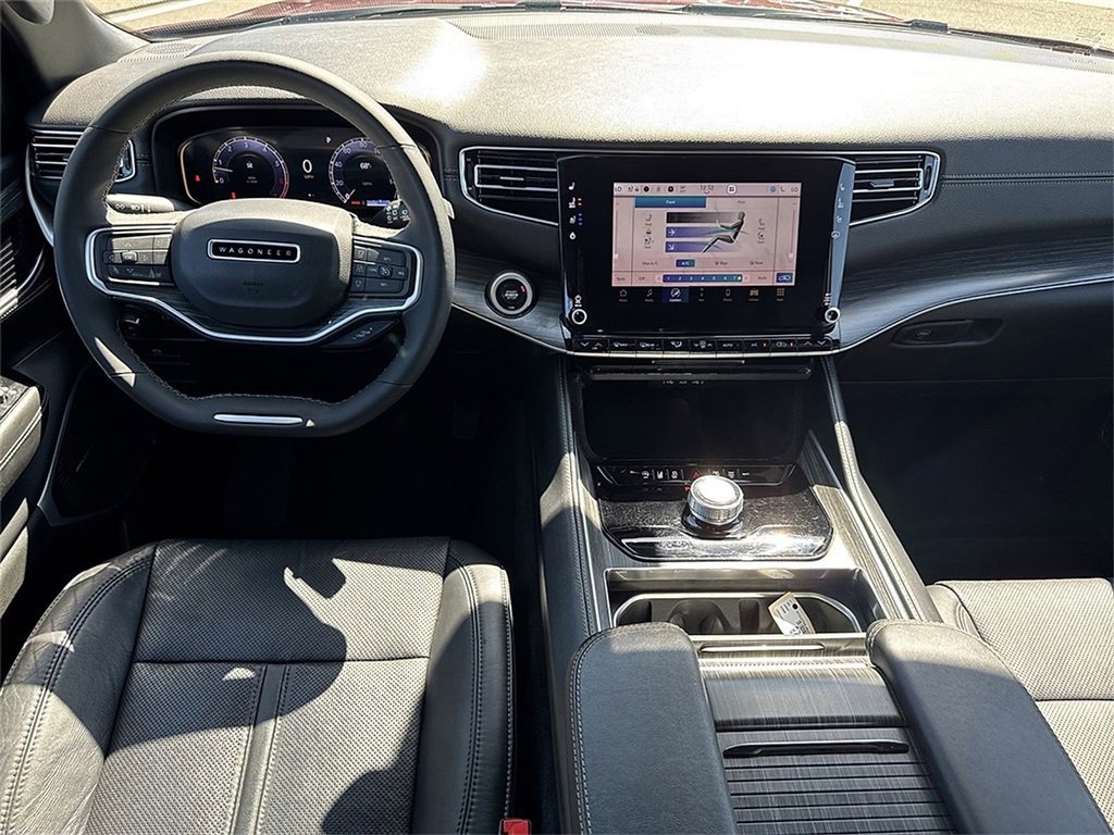 Used 2024 Jeep Wagoneer L Series II image 9