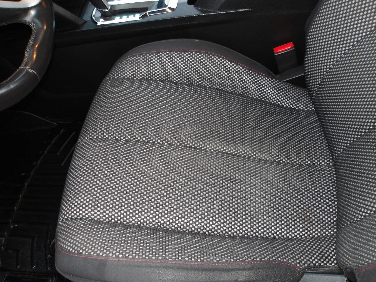 Used 2013 Chevrolet Equinox LT w/ Driver Convenience Package image 19