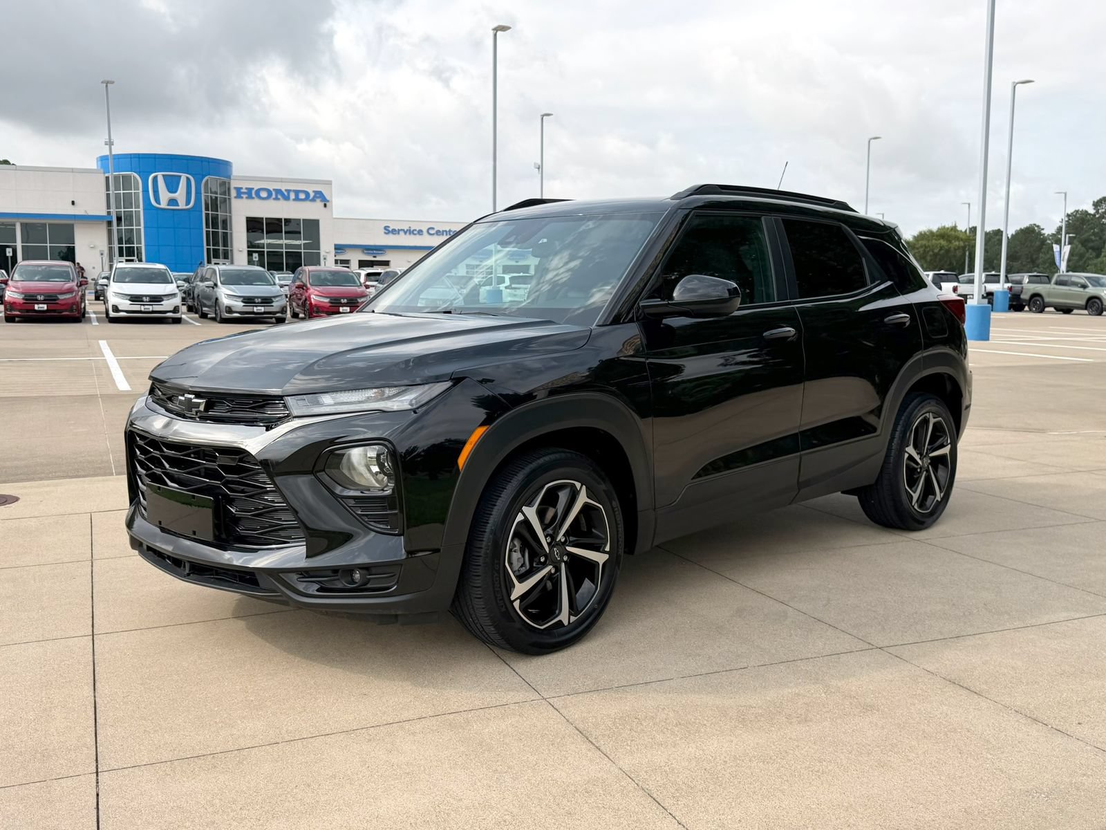Used 2022 Chevrolet TrailBlazer RS FWD image 3