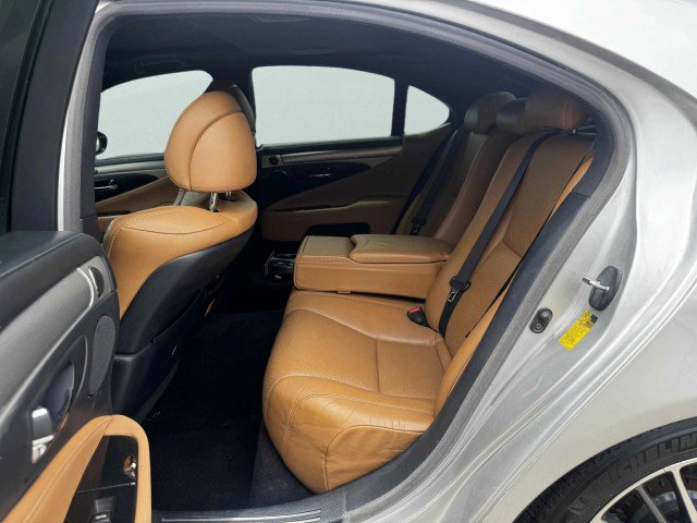 Used 2014 Lexus LS 460 image 38
