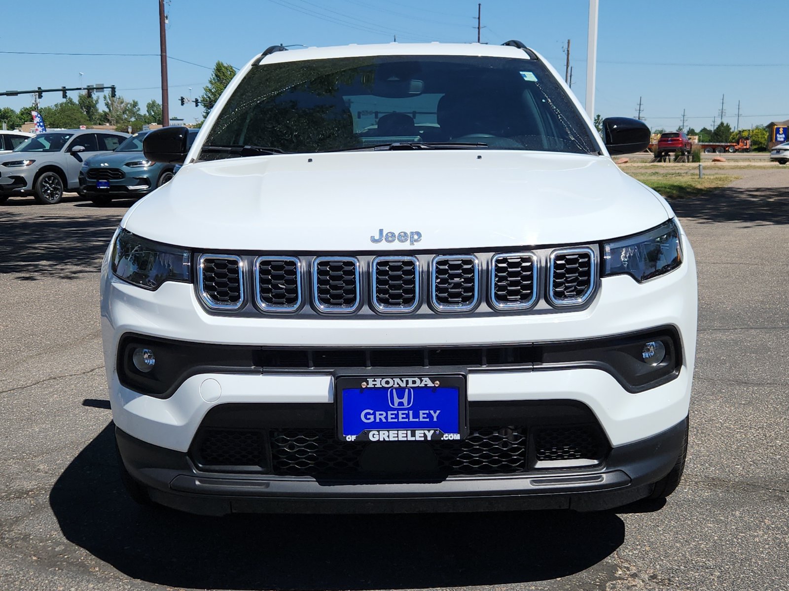 Used 2025 Jeep Compass Latitude AWD/4WD image 8