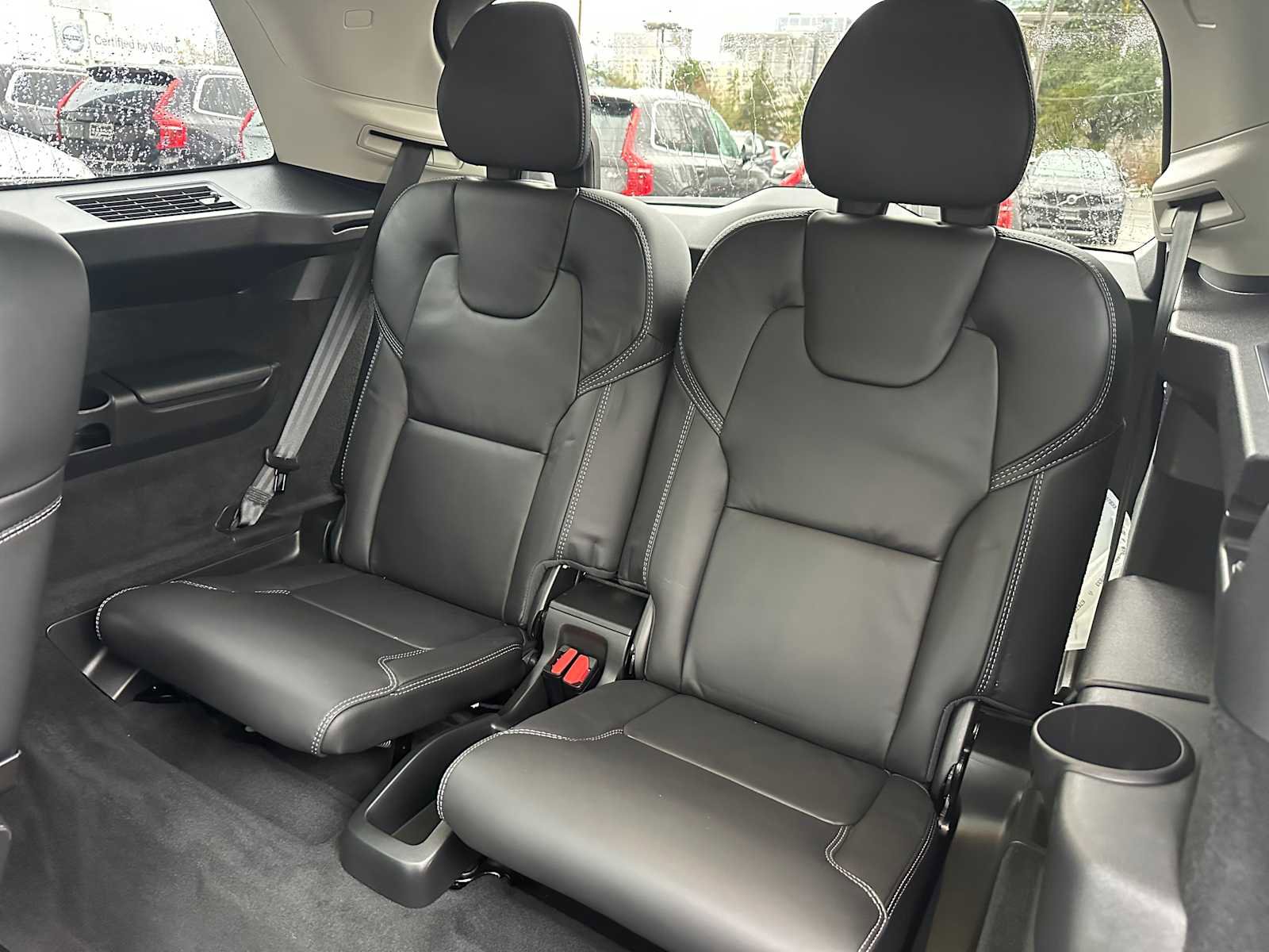 Used 2025 Volvo XC90 B6 Ultra w/ Protection Package Premier image 17