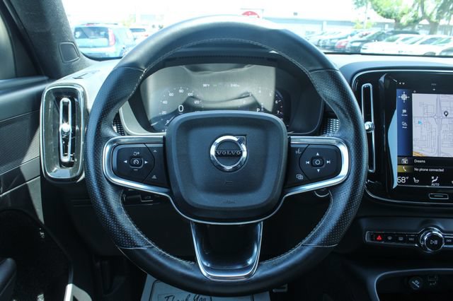 Used 2021 Volvo XC40 T5 R-Design w/ Advanced Package AWD/4WD image 25