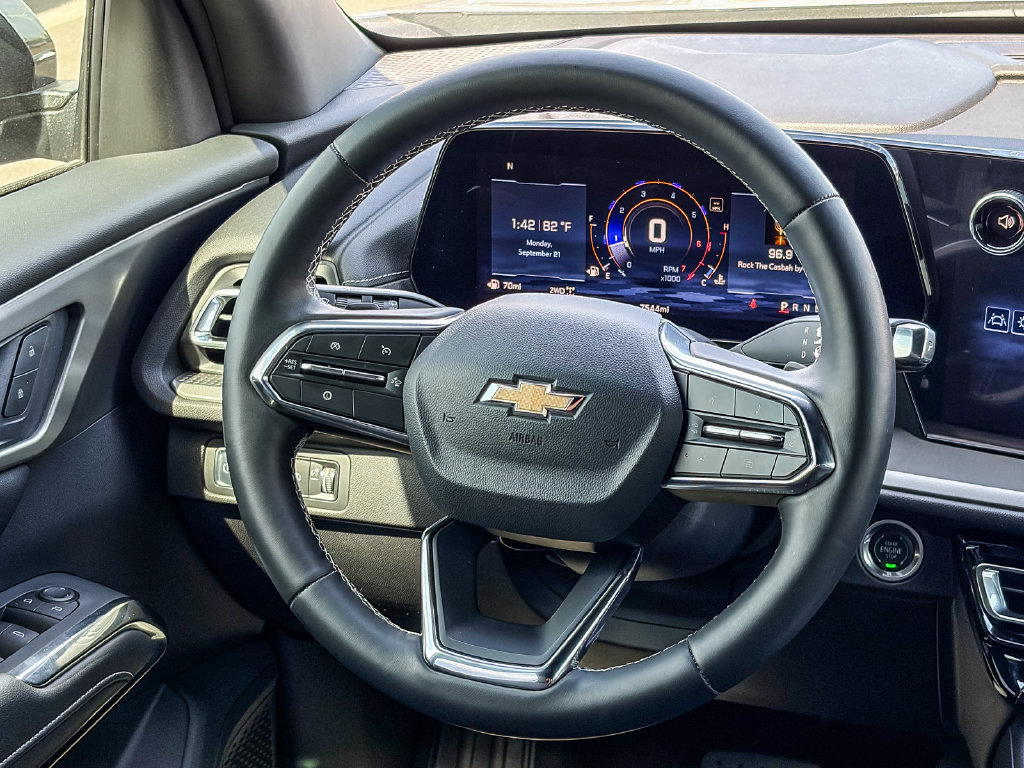 Used 2026 Chevrolet Traverse LT w/ Driver Confidence Package AWD/4WD image 18