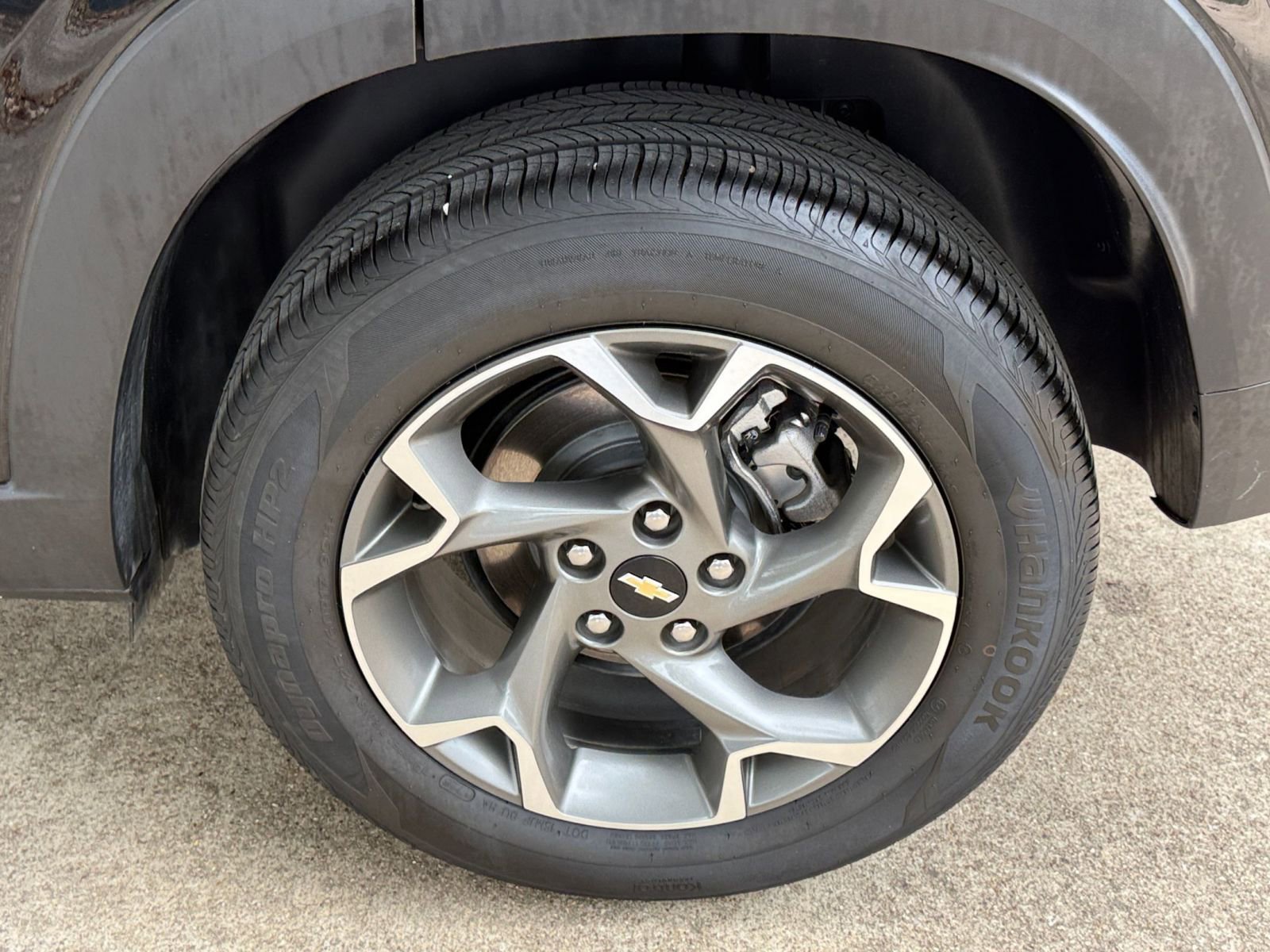 Used 2025 Chevrolet Trax LT FWD image 30