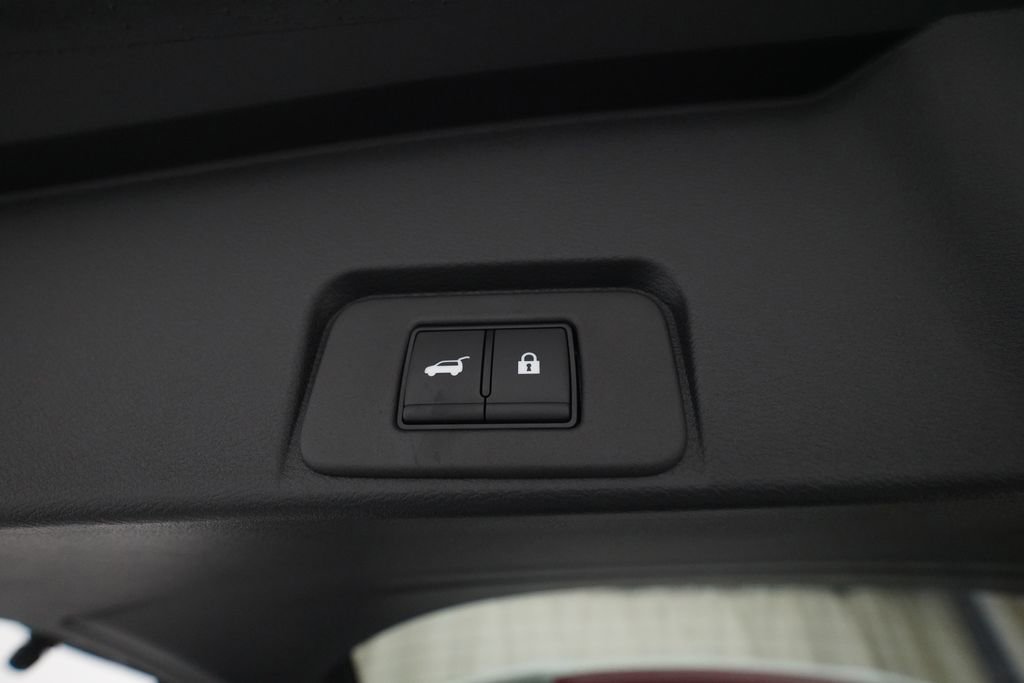 Used 2026 Nissan Rogue SV image 15