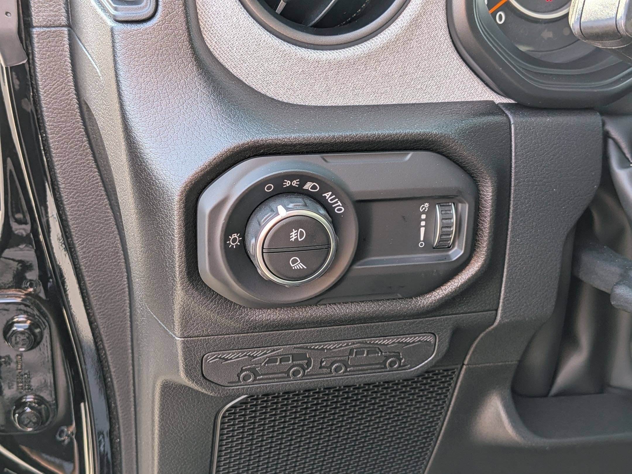 New 2026 Jeep Gladiator Sport AWD/4WD image 13