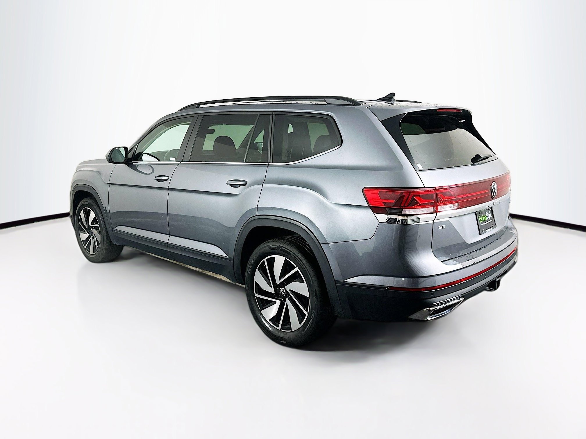 Used 2024 Volkswagen Atlas SE image 5