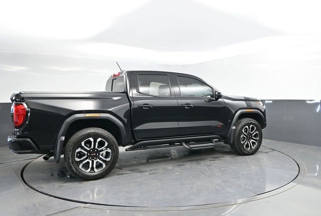 Used 2025 GMC Canyon AT4 w/ Nightfall Edition AWD/4WD image 2