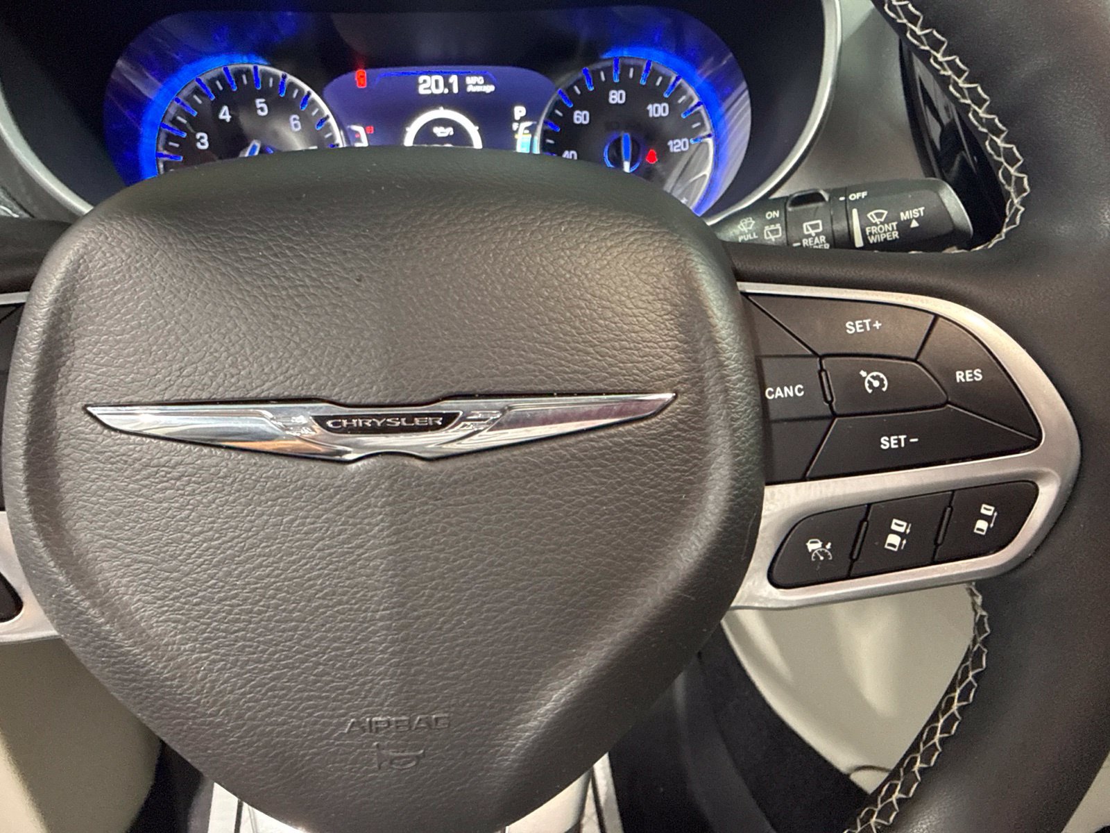 Used 2022 Chrysler Pacifica Touring-L AWD/4WD image 44