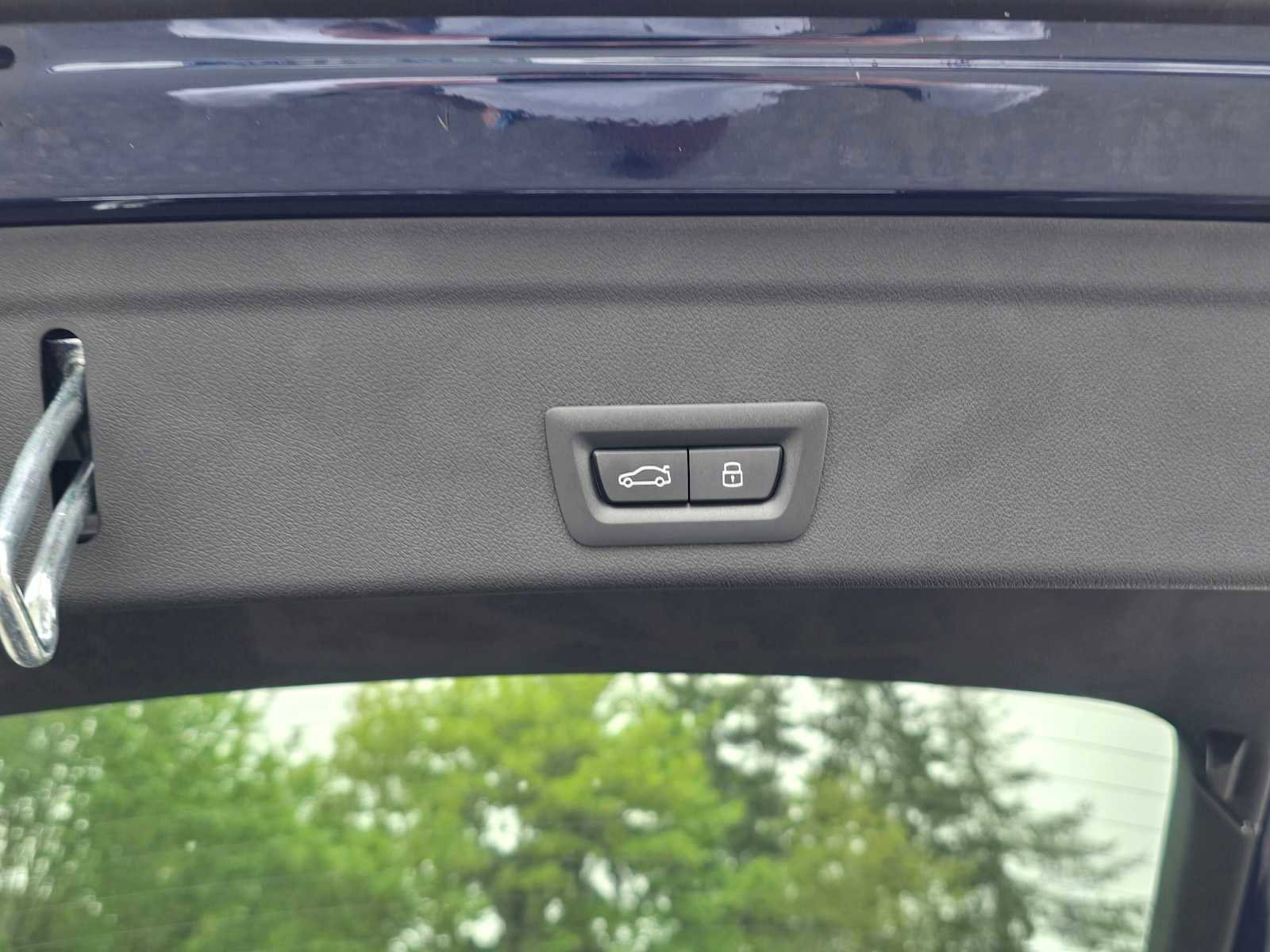 New 2025 BMW X6 M60i image 18