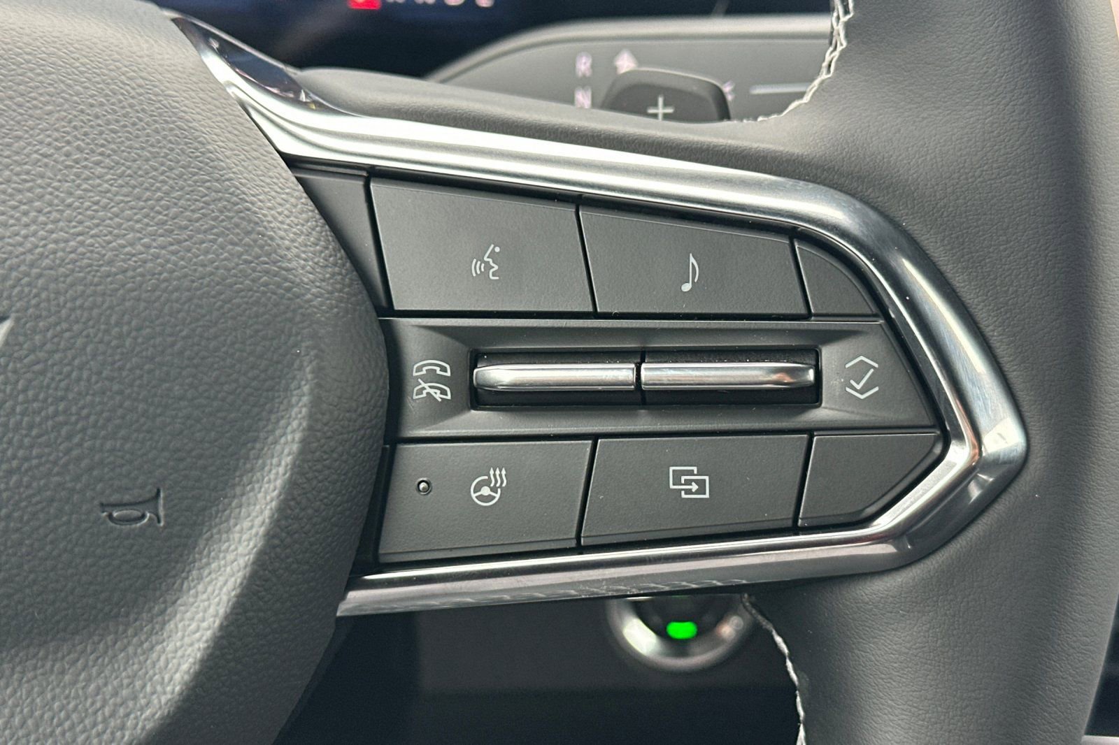 New 2026 Chevrolet Traverse LT w/ Midnight/Sport Edition AWD/4WD image 29