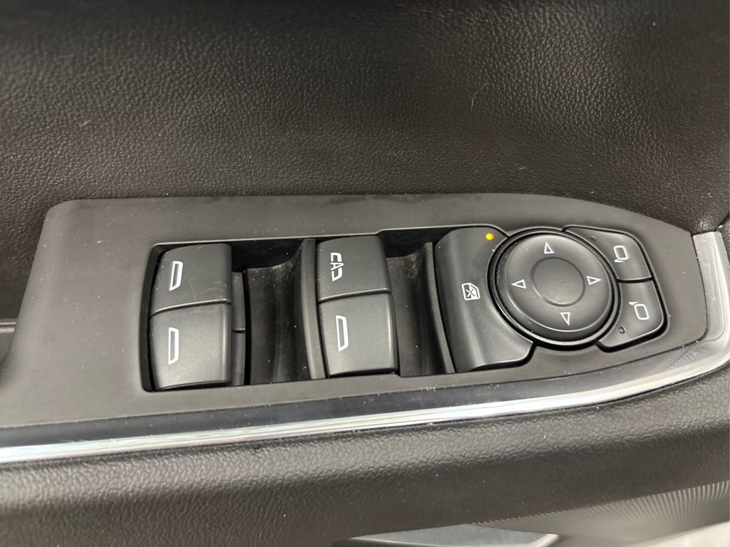 Used 2023 Chevrolet Silverado 1500 LT image 35