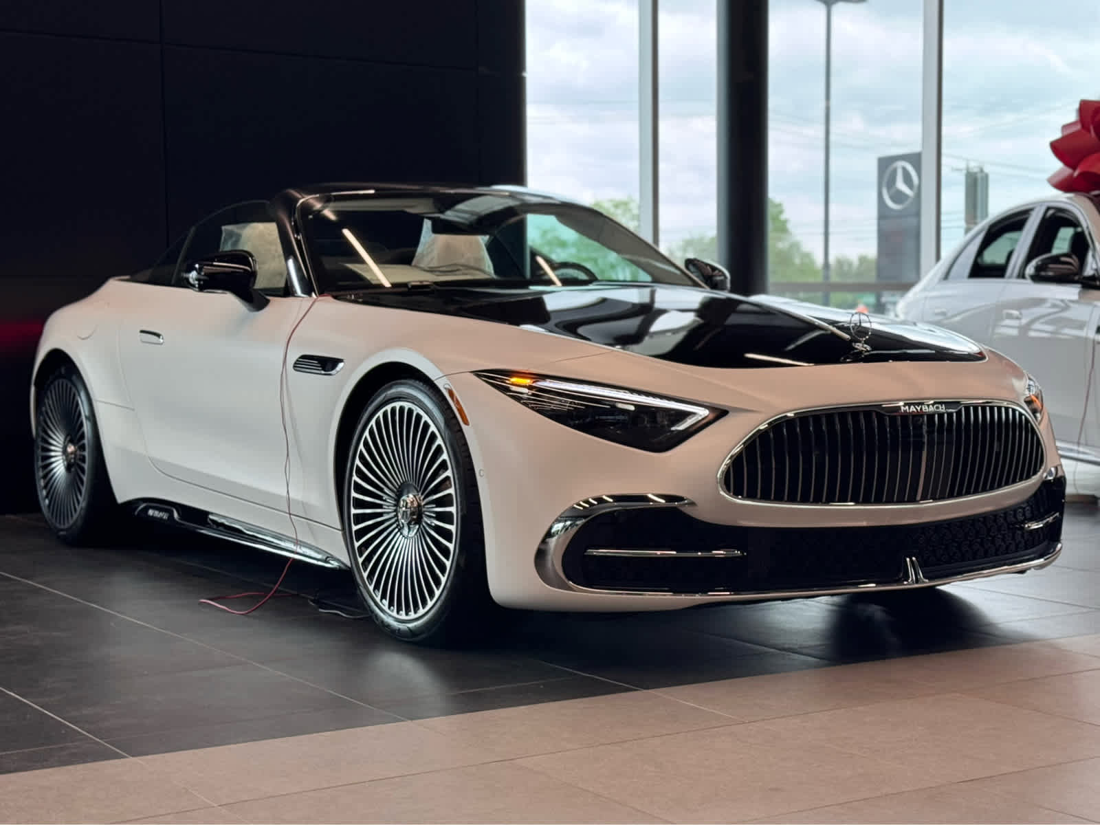 New 2026 Mercedes-Benz Maybach SL 680 image 3