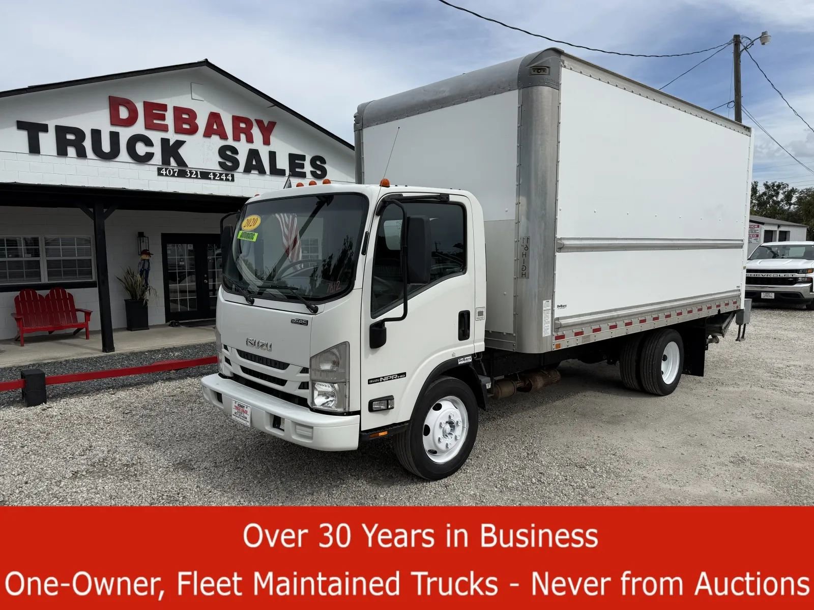 Used 2020 Isuzu NPR image 1