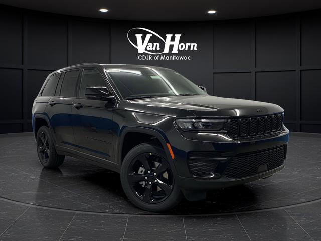 New 2025 Jeep Grand Cherokee Altitude image 1