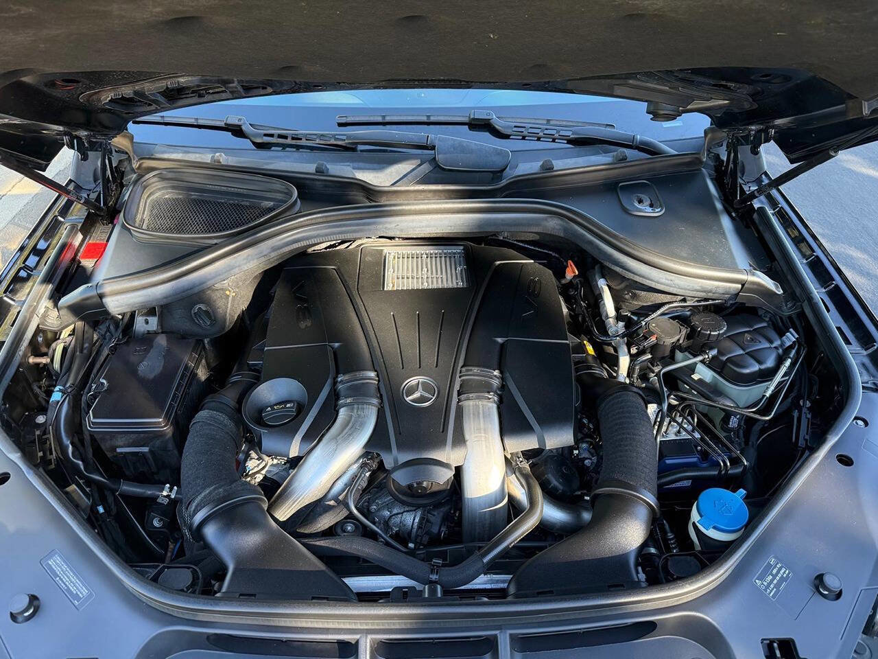 Used 2014 Mercedes-Benz GL 450 4MATIC w/ Lighting Package image 16