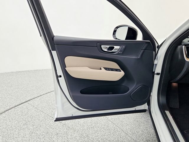 New 2026 Volvo XC60 B5 Plus w/ Protection Package Premier image 23