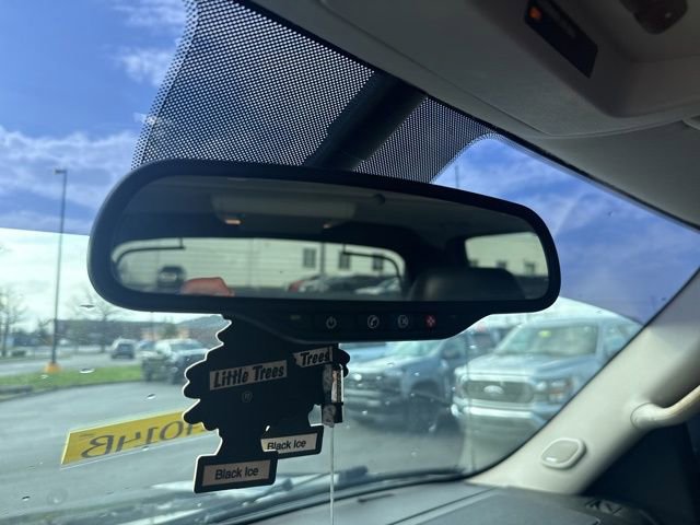 Used 2011 Chevrolet Avalanche LT image 20