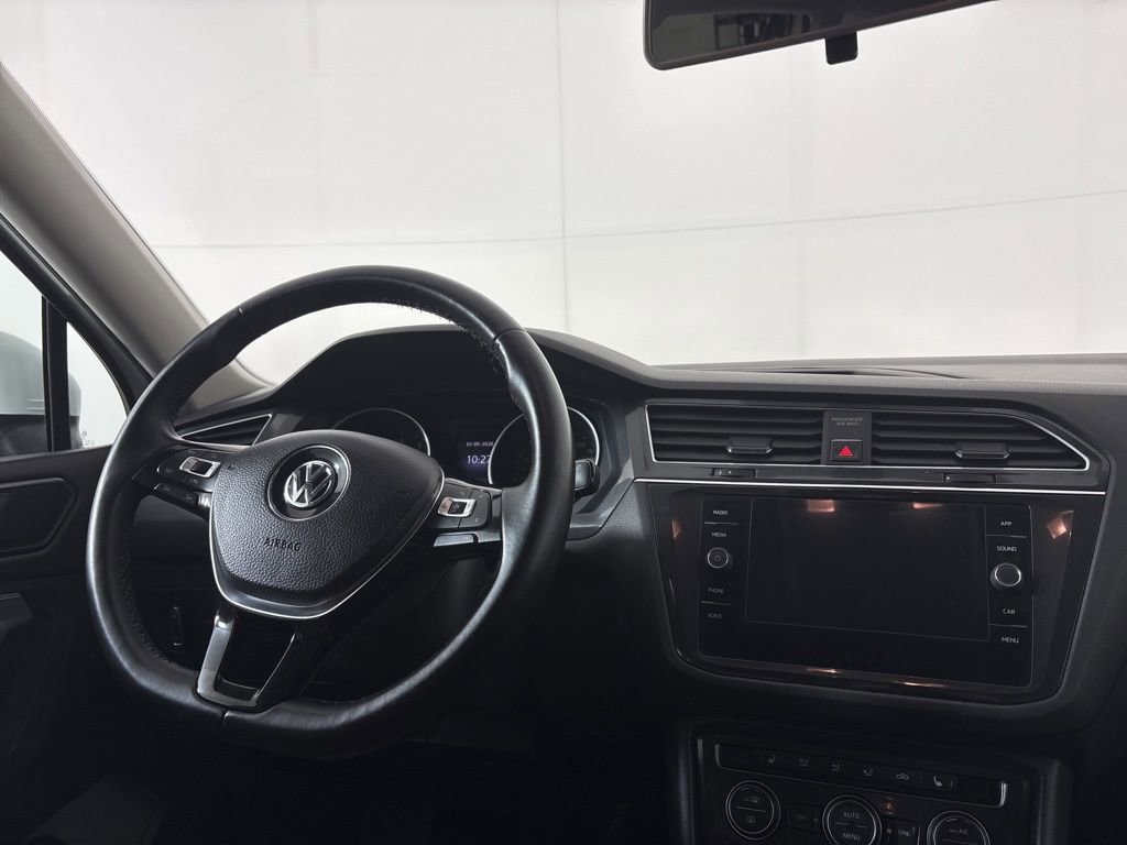 Used 2018 Volkswagen Tiguan SE image 21