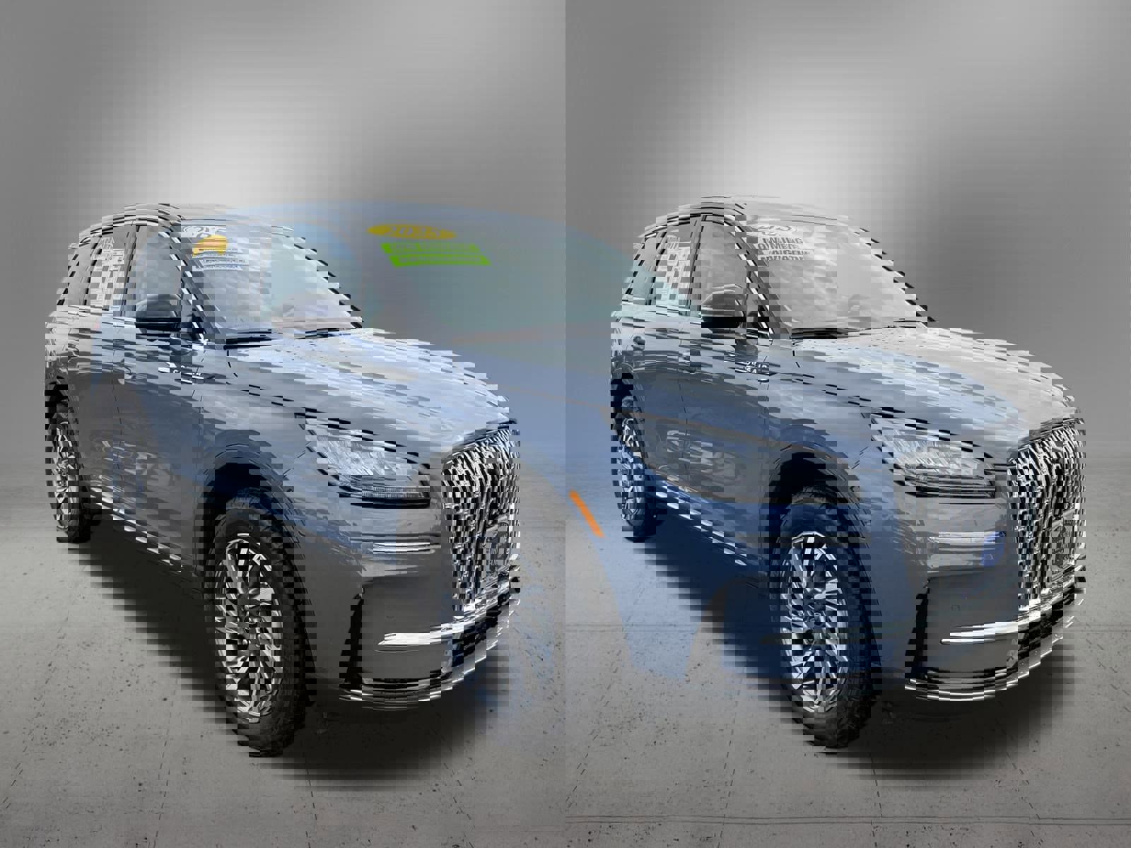 Used 2025 Lincoln Corsair FWD w/ Equipment Group 101A image 6