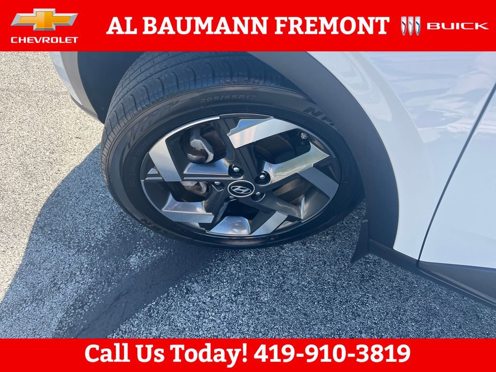 Used 2021 Hyundai Venue SEL w/ Premium Package FWD image 27