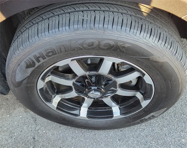 Used 2020 Dodge Journey SE image 4