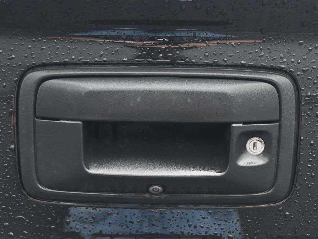 Used 2022 Chevrolet Colorado Z71 w/ Z71 Midnight Edition image 14