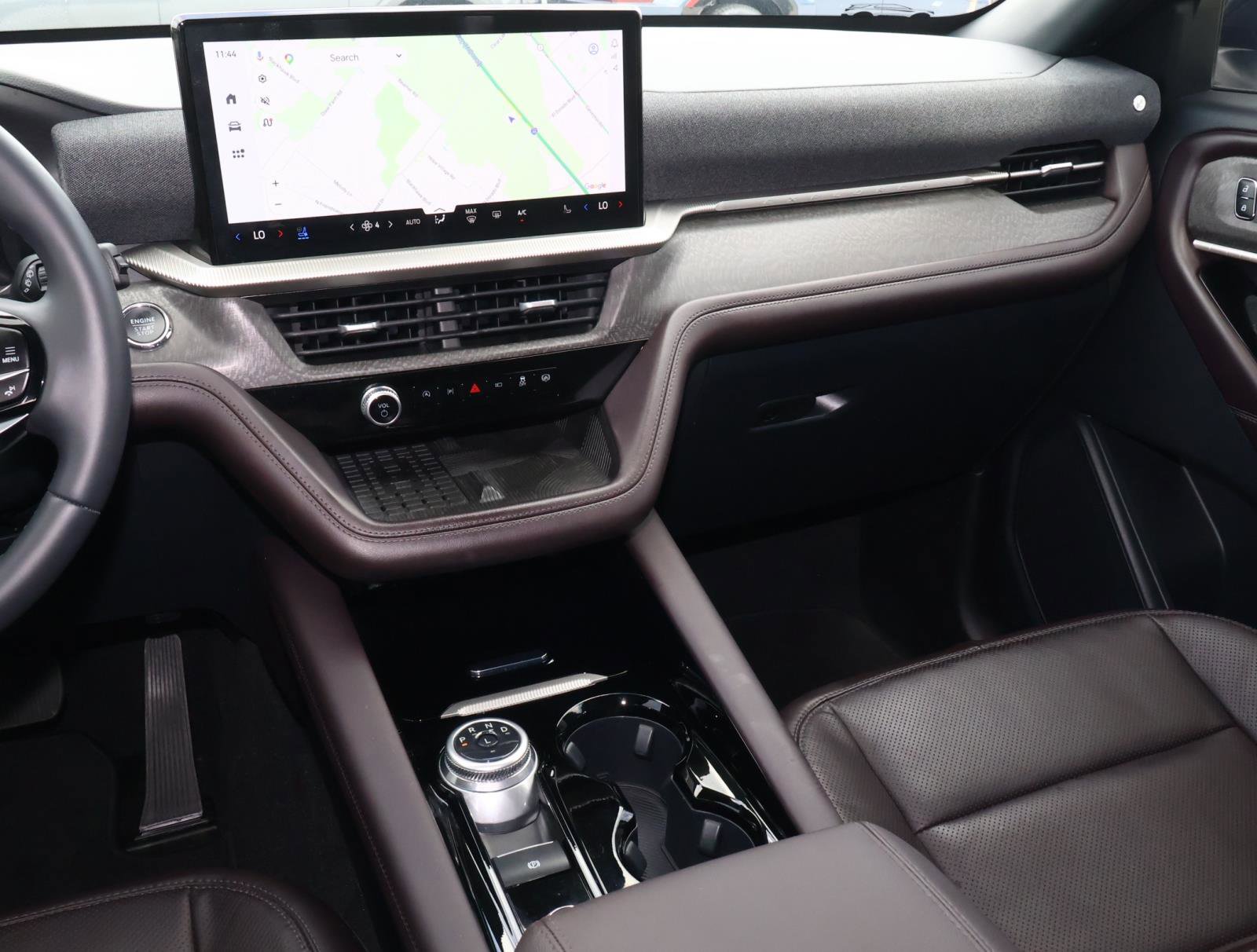 Used 2025 Ford Explorer Platinum w/ Ultimate Package RWD image 13