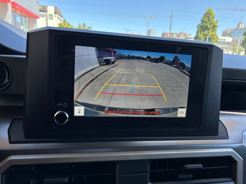 Used 2025 Toyota Tacoma SR5 AWD/4WD image 24