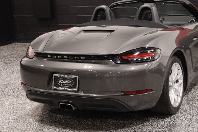 Used 2017 Porsche 718 Boxster RWD image 28