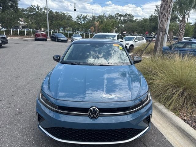 Used 2025 Volkswagen Jetta SE FWD image 21
