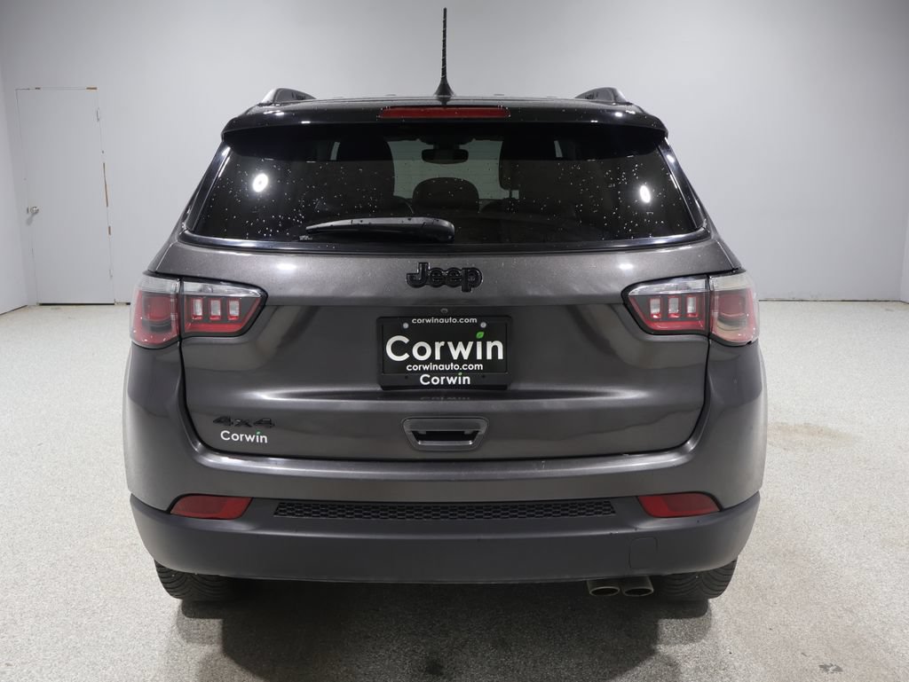 Used 2019 Jeep Compass Latitude AWD/4WD video 3
