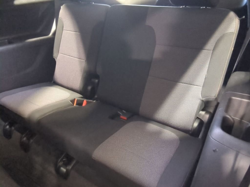 Used 2020 Chevrolet Traverse LS image 31