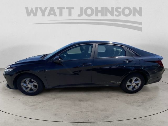 Used 2023 Hyundai Elantra SE FWD image 4