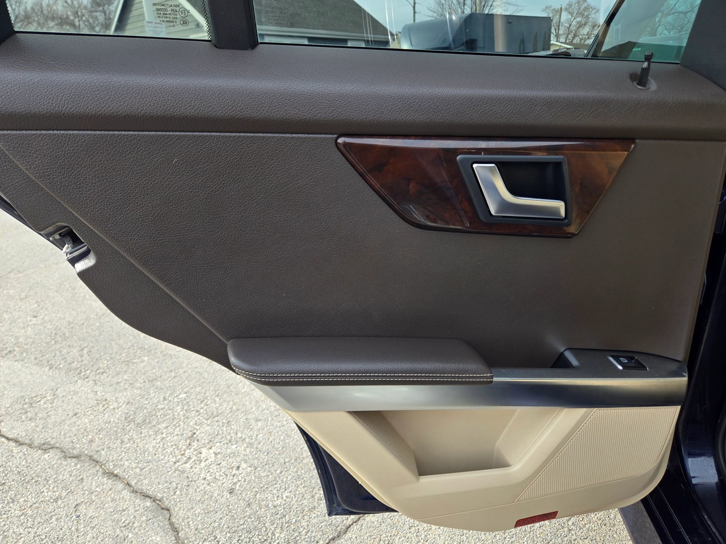 Used 2014 Mercedes-Benz GLK 350 4MATIC w/ Premium 1 Package image 49