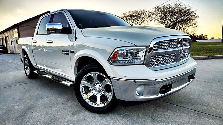 Used 2016 RAM 1500 Laramie w/ Convenience Group image 2