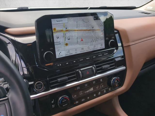 Used 2024 Nissan Pathfinder Platinum image 13